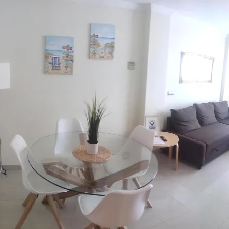 Con Vistas Al Mar Y Parking Privado Incluido Apartment *